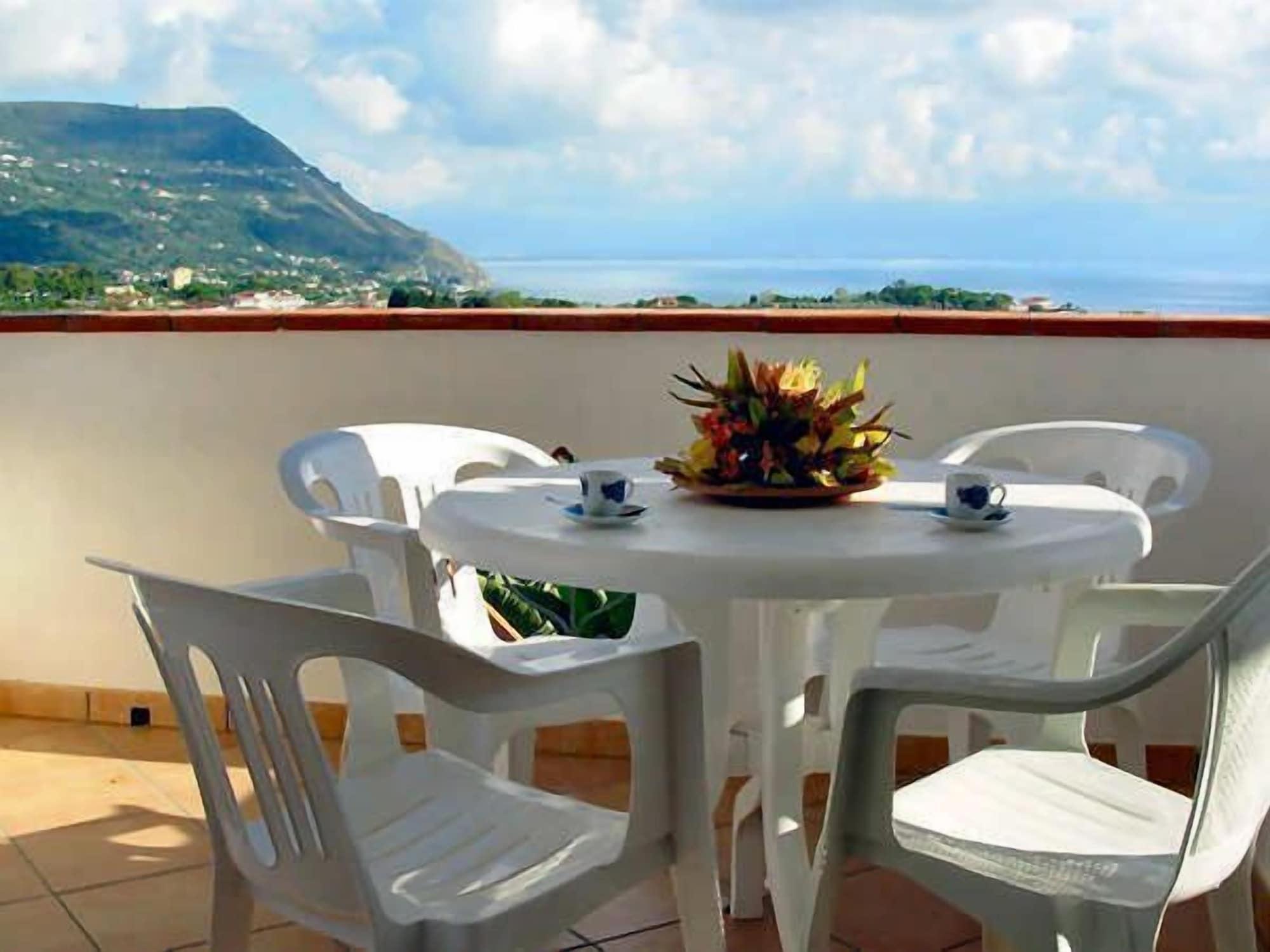 Residence Hotel La Taverna Capo Vaticano Kültér fotó
