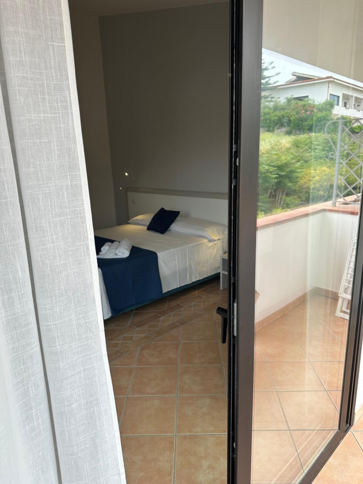 Residence Hotel La Taverna Capo Vaticano Kültér fotó